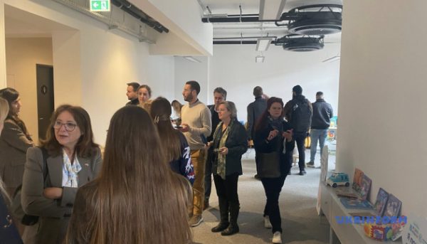 Центр єдності українців у Берліні прийняв перших відвідувачів