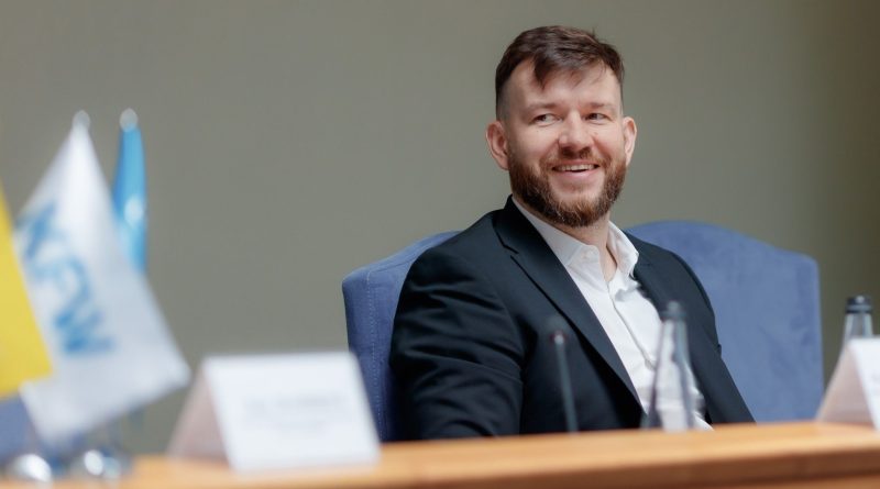 Готуючись до повернення українців, маємо зосередитися на підтримці громад, – Денис Улютін