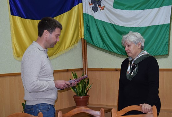 Бабусі полеглого Захисника Ігоря Машковича передали державну нагороду